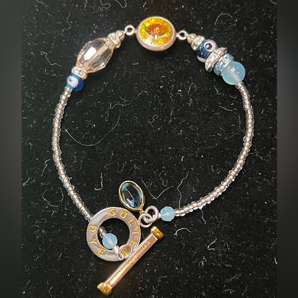 Gulten Dye swavorski crystal toggle bracelet. 7 inches. SPARKLES!!! - Picture 2 of 9